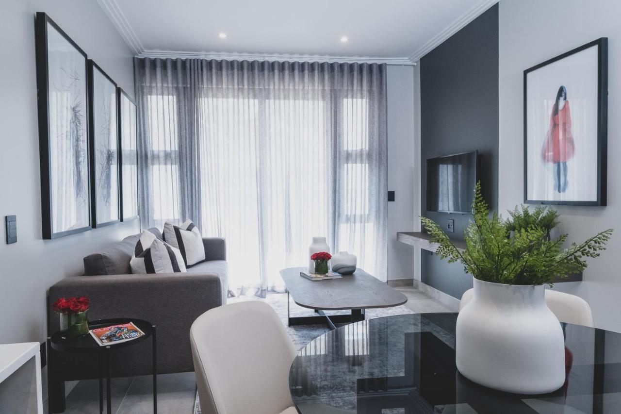 The Catalyst Apartment Hotel By Newmark โจฮันเนสเบิร์ก ภายนอก รูปภาพ