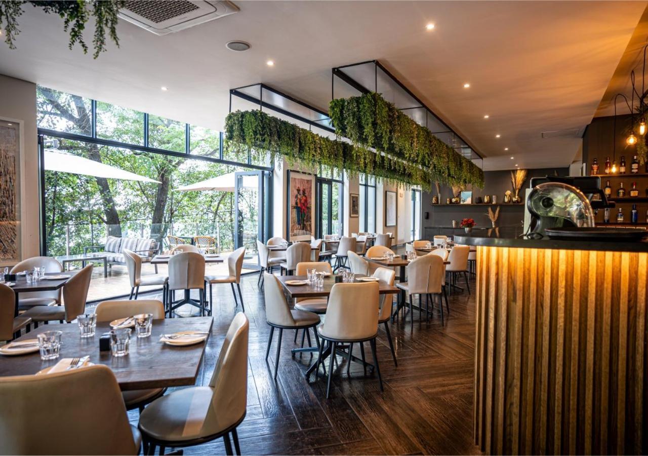 The Catalyst Apartment Hotel By Newmark โจฮันเนสเบิร์ก ภายนอก รูปภาพ