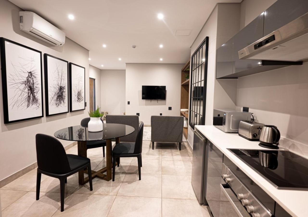 The Catalyst Apartment Hotel By Newmark โจฮันเนสเบิร์ก ภายนอก รูปภาพ