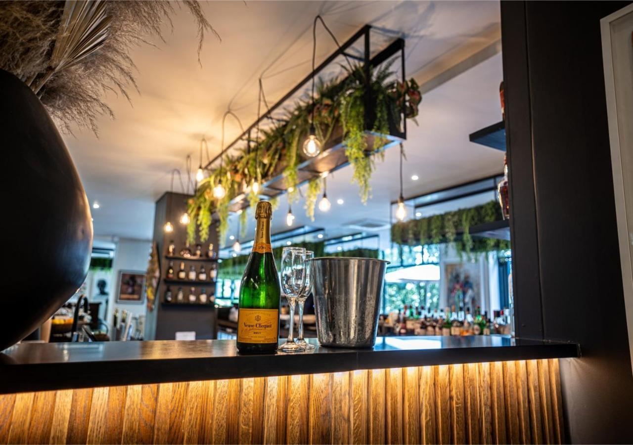The Catalyst Apartment Hotel By Newmark โจฮันเนสเบิร์ก ภายนอก รูปภาพ