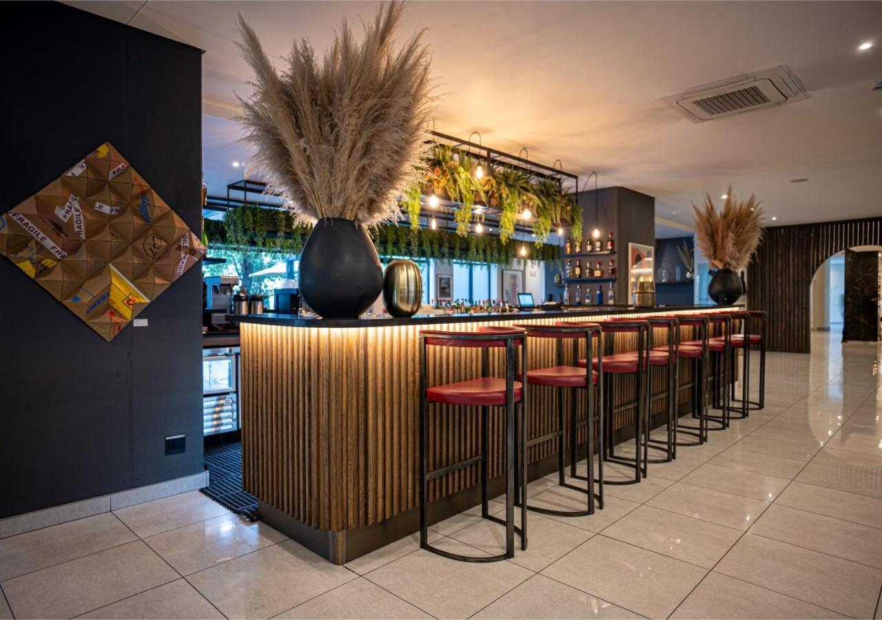 The Catalyst Apartment Hotel By Newmark โจฮันเนสเบิร์ก ภายนอก รูปภาพ